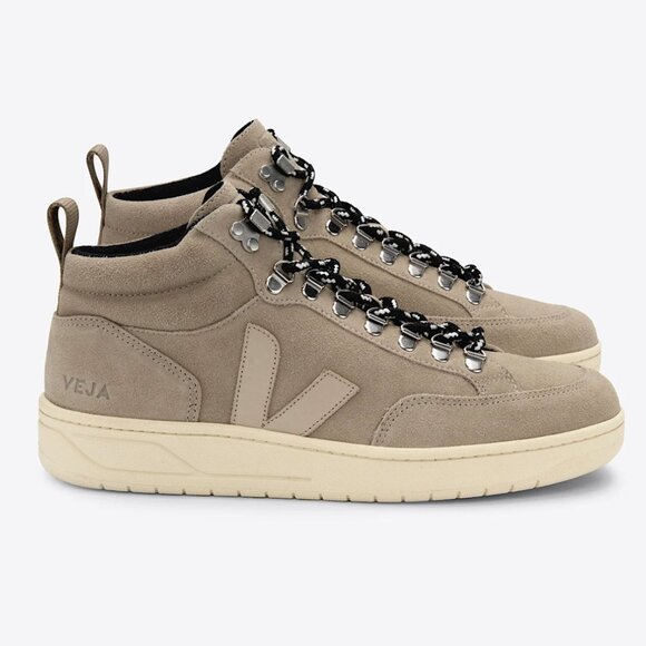 NEW Veja Roraima Suede High Top Sneaker in Dune Almond - Picture 1 of 11